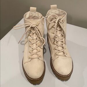 Universal Thread Canvas Boots